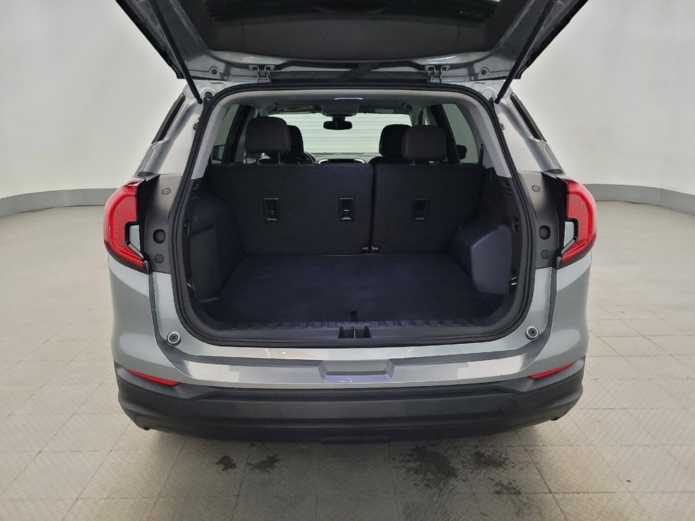 Used 2024 GMC Terrain SLE image 29