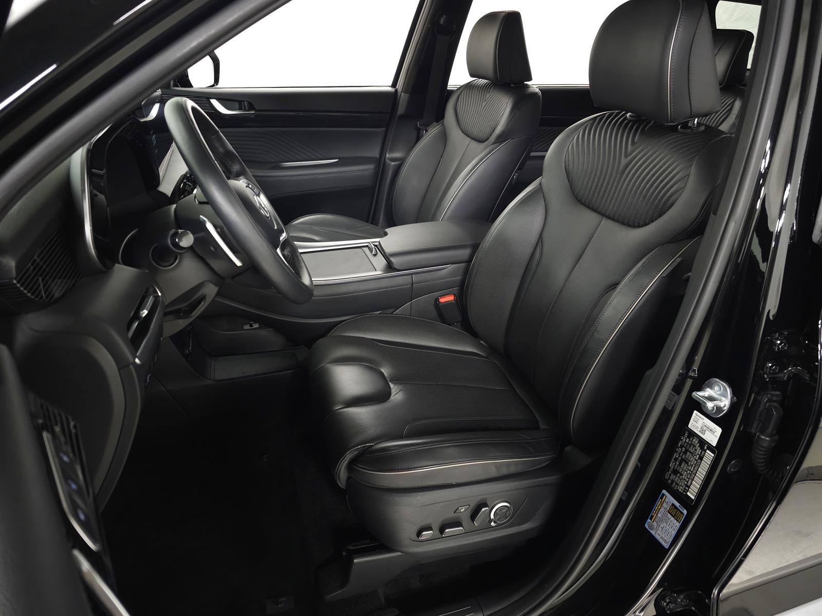 Used 2024 Hyundai Palisade Calligraphy image 17