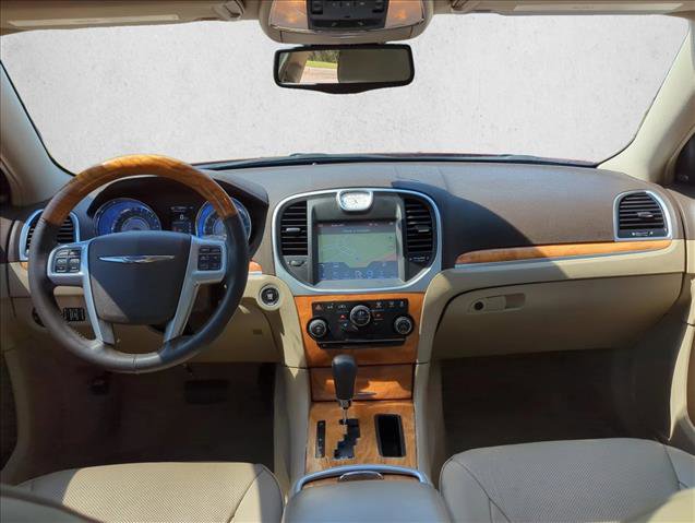 Used 2014 Chrysler 300 C image 16