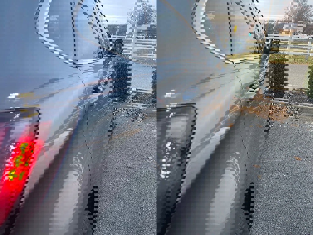 Used 2024 Ford Edge SEL image 20