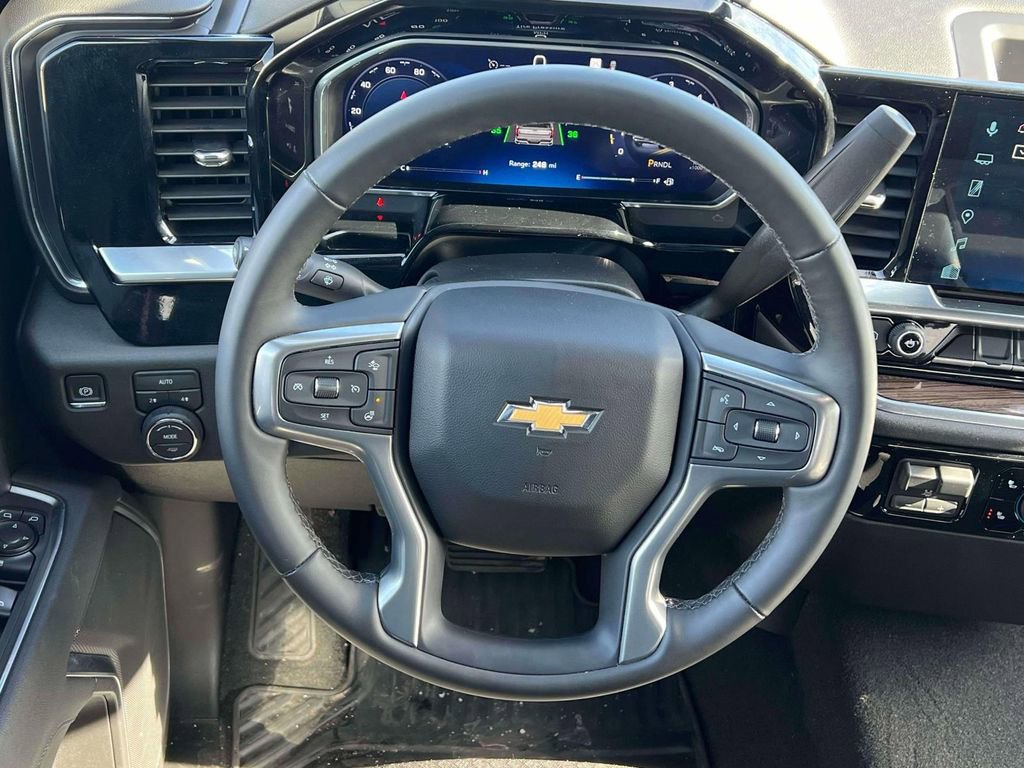 Used 2026 Chevrolet Silverado 1500 LT image 13