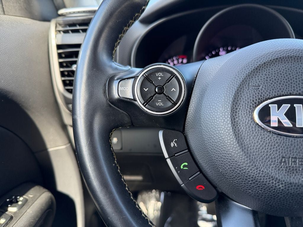 Used 2016 Kia Soul + w/ Designer's Package FWD image 15