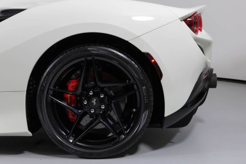 Used 2020 Ferrari F8 Tributo image 14