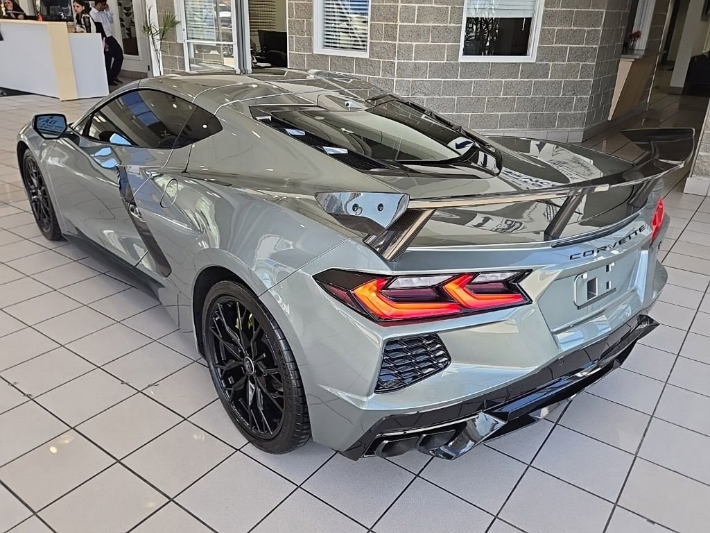 Used 2023 Chevrolet Corvette Stingray Premium Cpe w/ Stealth Interior Trim Package RWD image 6