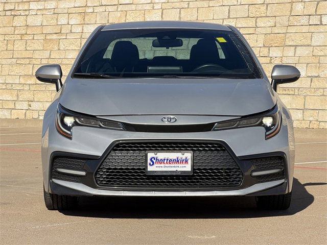 Used 2020 Toyota Corolla SE image 2