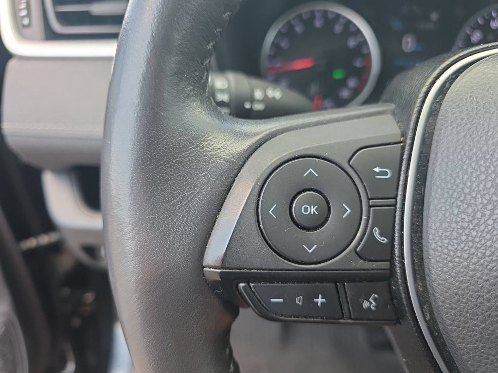 Used 2020 Toyota RAV4 XLE w/ Convenience Package AWD/4WD image 17