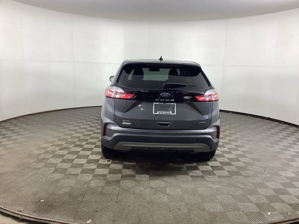 Used 2023 Ford Edge SEL w/ Convenience Package image 3
