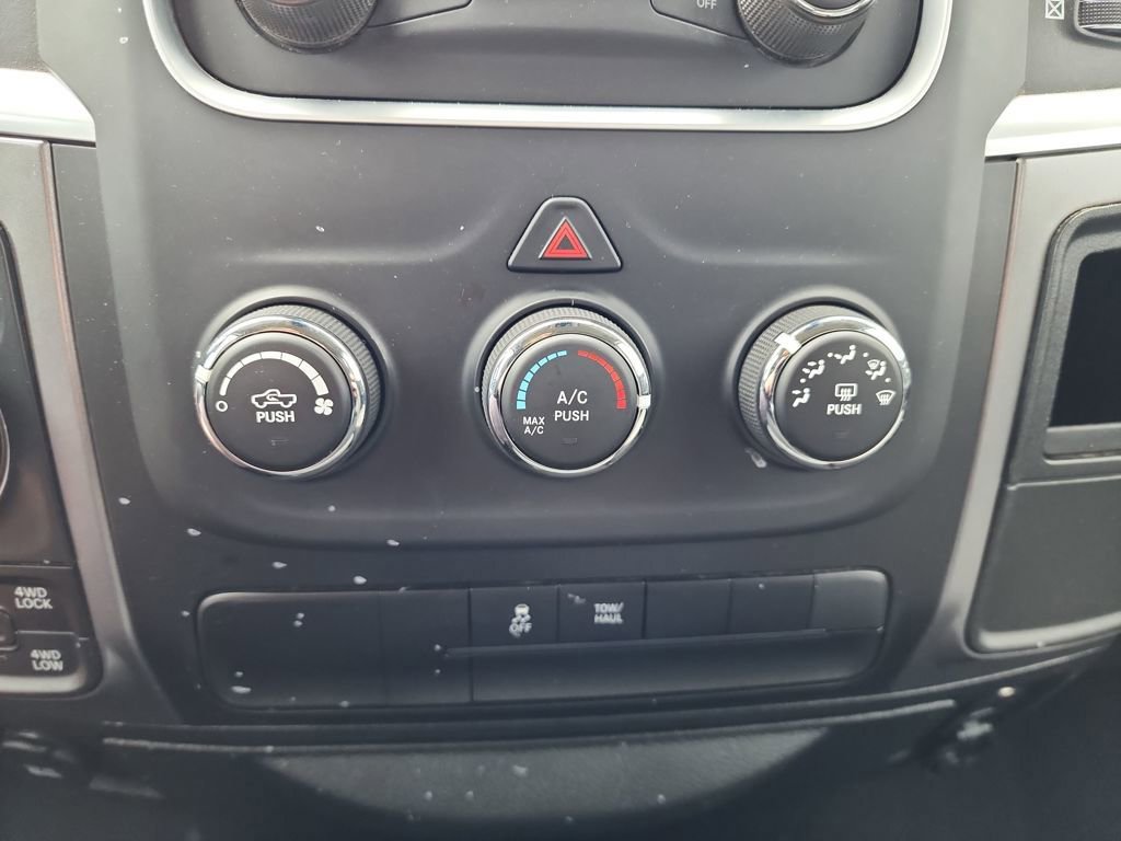 Used 2024 RAM 1500 Classic SLT image 27