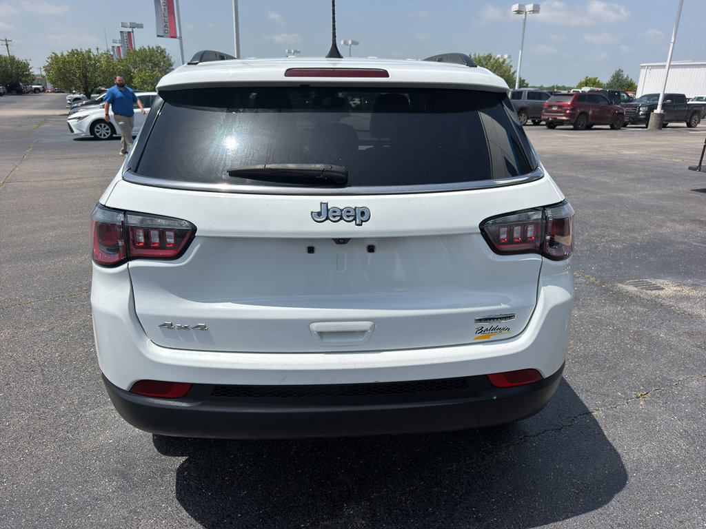 Used 2024 Jeep Compass Latitude AWD/4WD image 5