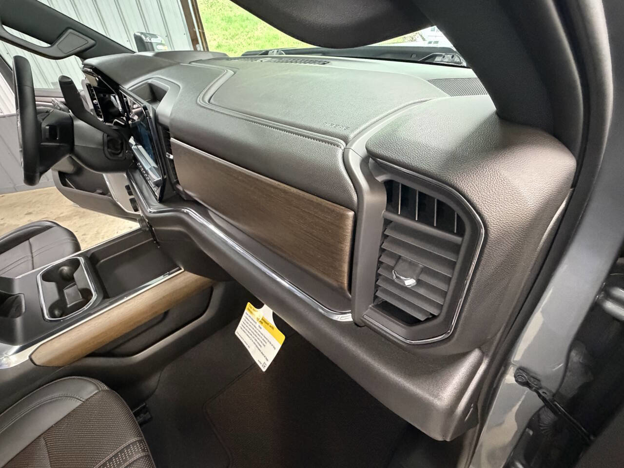 Used 2024 Chevrolet Silverado 2500 High Country w/ High Country Premium Package image 38