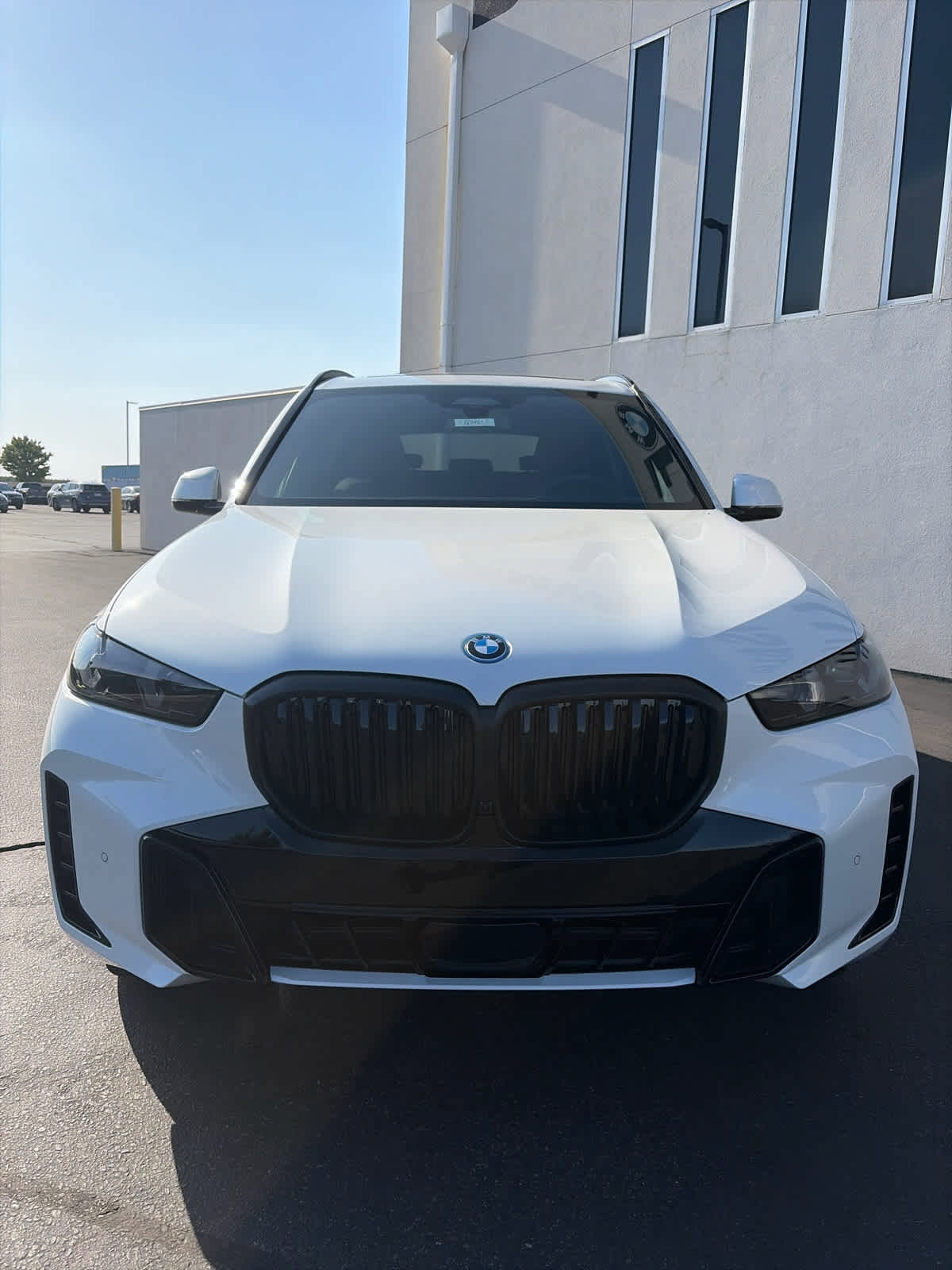 New 2026 BMW X5 xDrive50e w/ M Sport Package AWD/4WD image 2