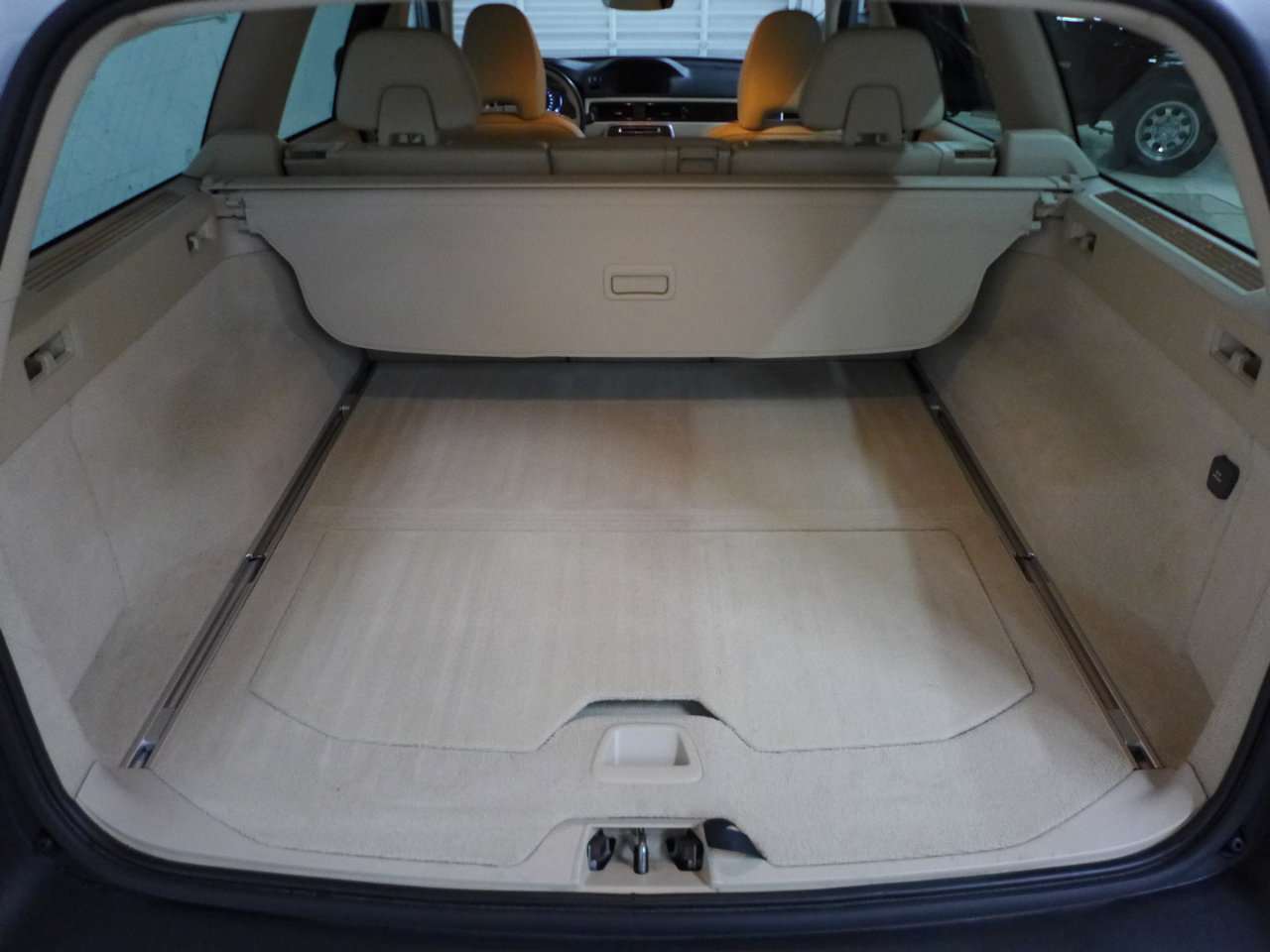 Used 2016 Volvo XC70 T5 Platinum w/ Protection Package image 65