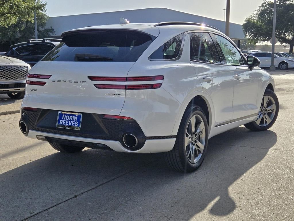 Used 2025 Genesis GV70 3.5T Sport image 5