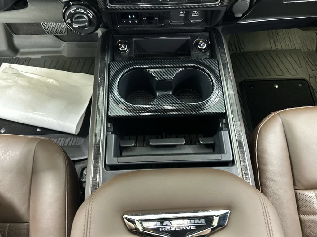 Used 2023 Nissan Titan Platinum Reserve w/ Moonroof Package AWD/4WD image 18