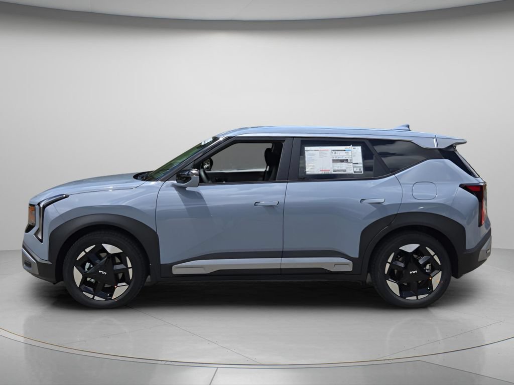 New 2027 Kia Seltos S FWD image 2