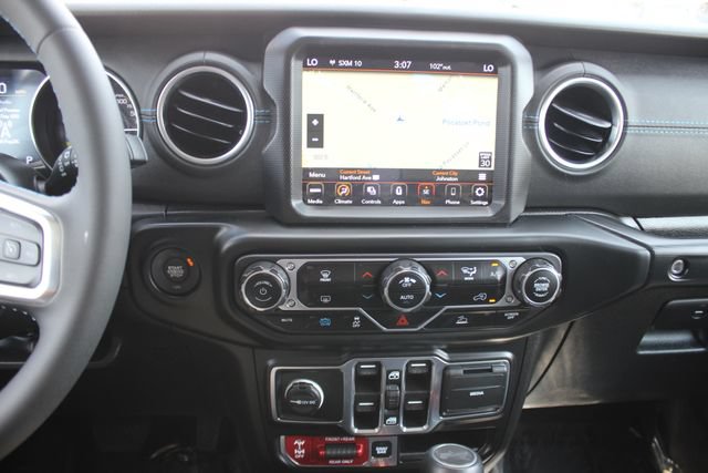Used 2023 Jeep Wrangler Unlimited Rubicon 4xe AWD/4WD image 4
