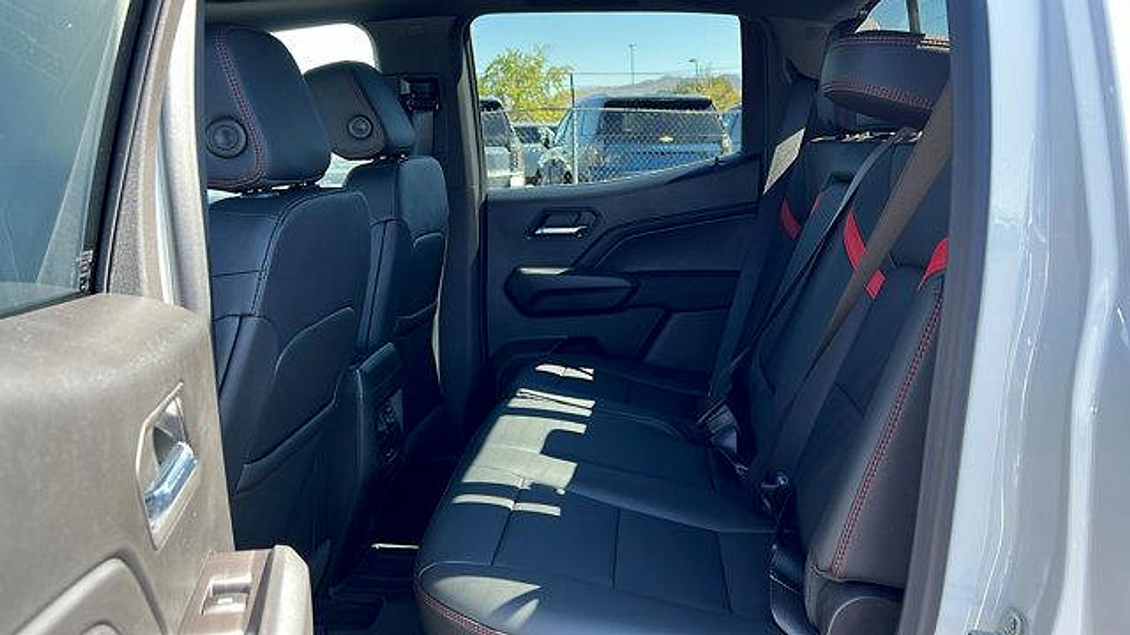 New 2026 Chevrolet Colorado Z71 w/ Technology Package image 14