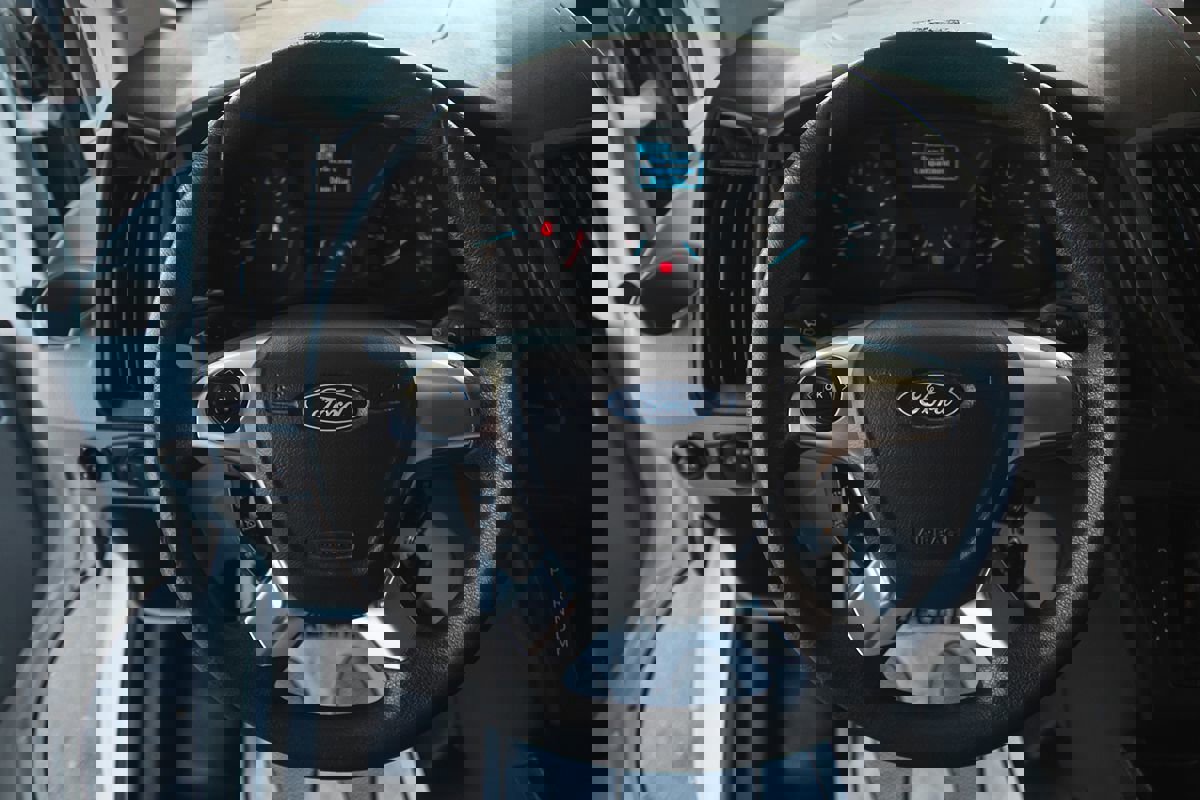 Used 2019 Ford Transit 250 130 Low Roof w/ Exterior Upgrade Package image 9