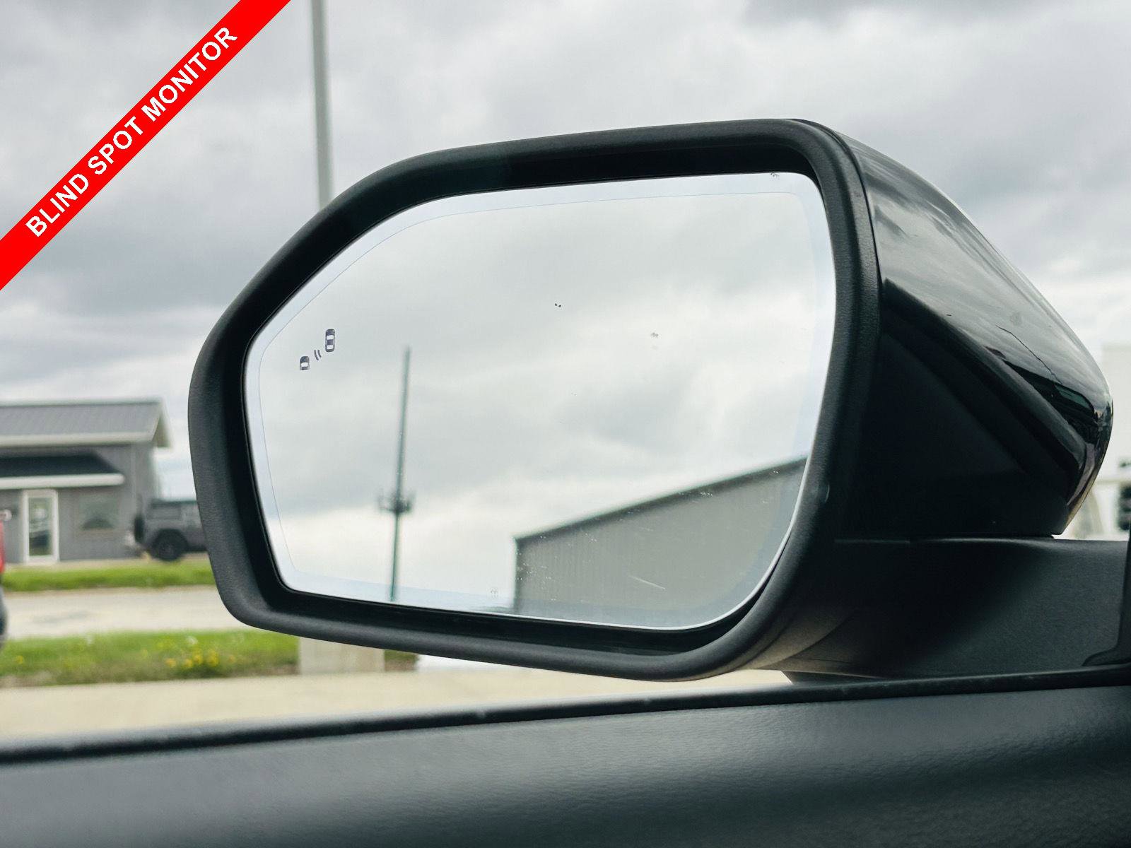 Used 2025 Ford Explorer ST-Line w/ Premium Package AWD/4WD image 13