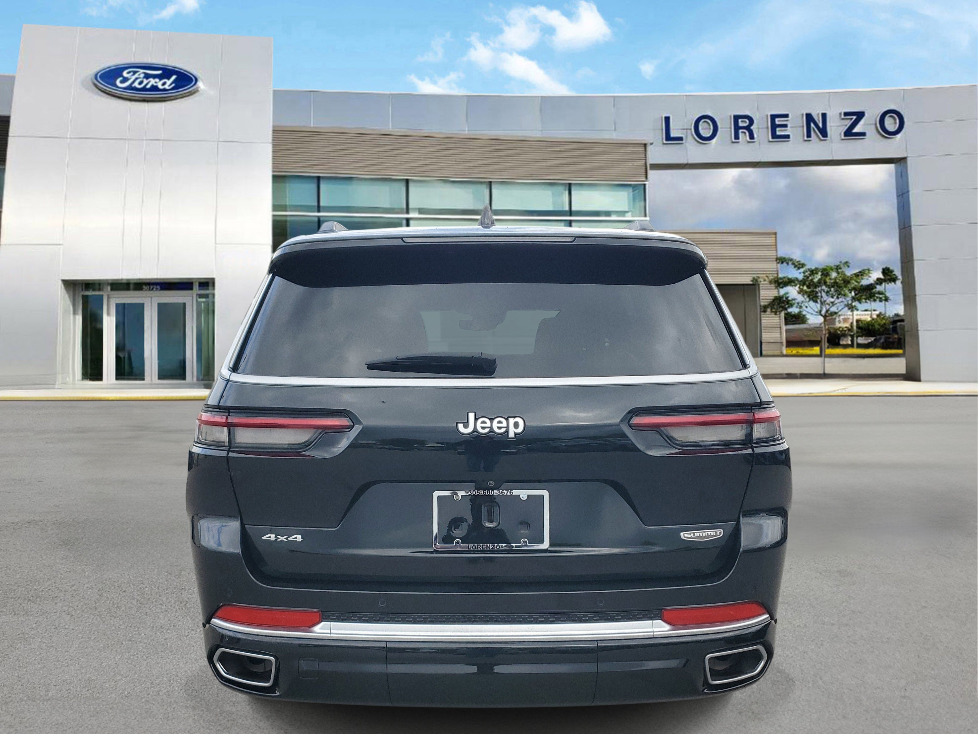 Used 2024 Jeep Grand Cherokee L Summit AWD/4WD image 6