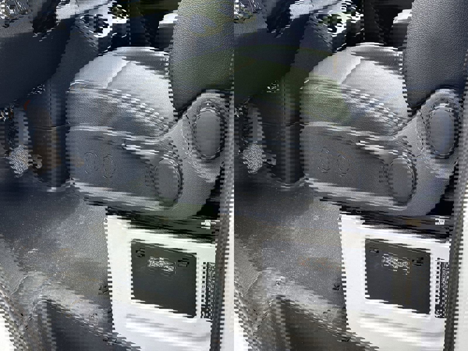 Used 2025 Mercedes-Benz Sprinter 2500 image 17