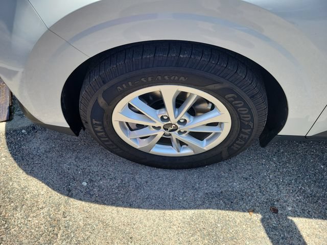 Used 2024 Kia Carnival LX FWD image 6