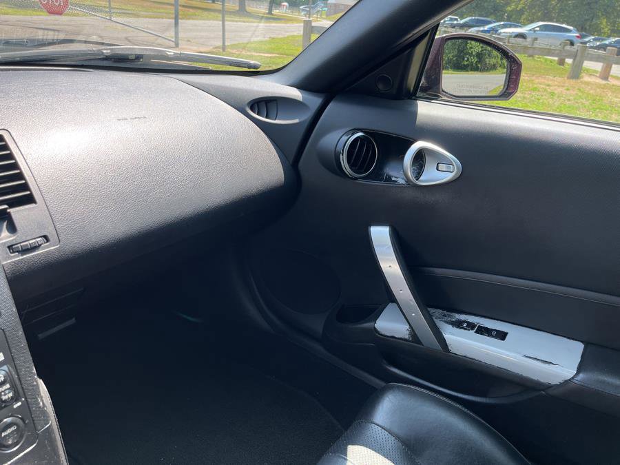 Used 2006 Nissan 350Z Touring image 27