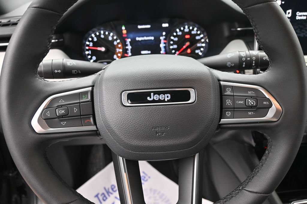 Used 2024 Jeep Compass Limited w/ Sun and Sound Group AWD/4WD image 30