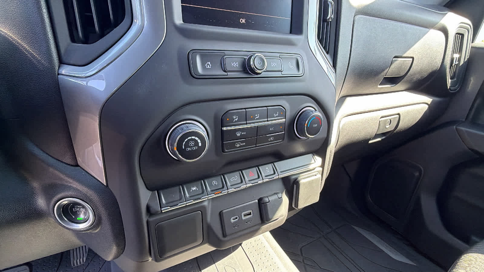 Used 2022 Chevrolet Silverado 1500 Custom AWD/4WD image 14
