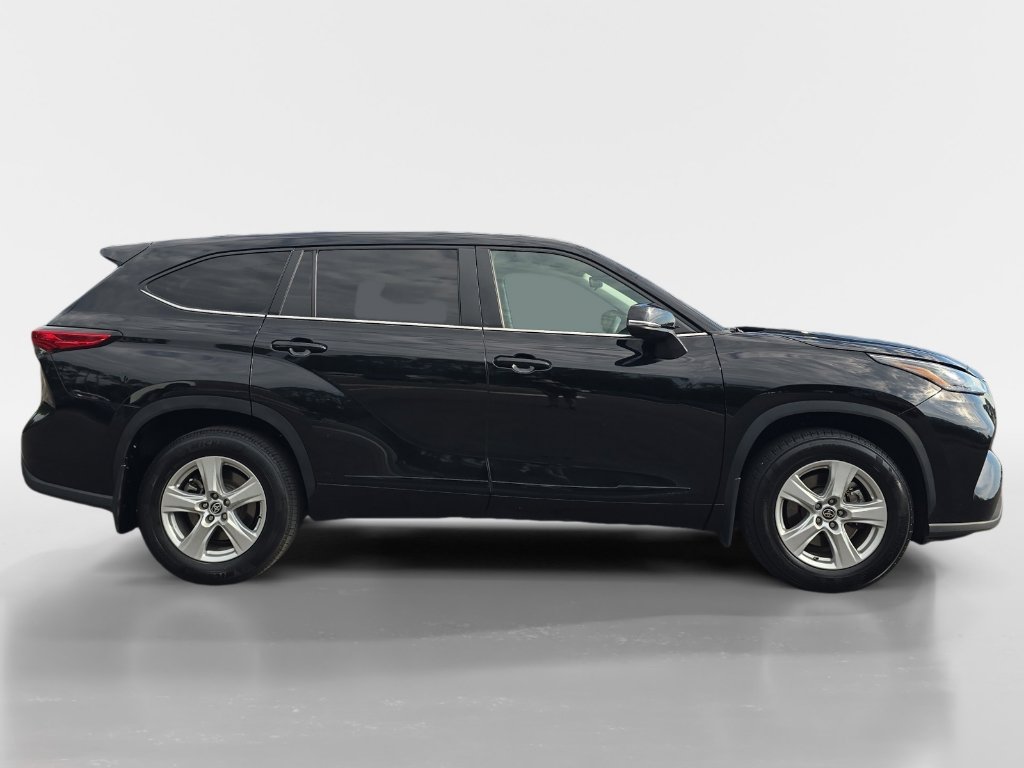 Used 2023 Toyota Highlander L image 7