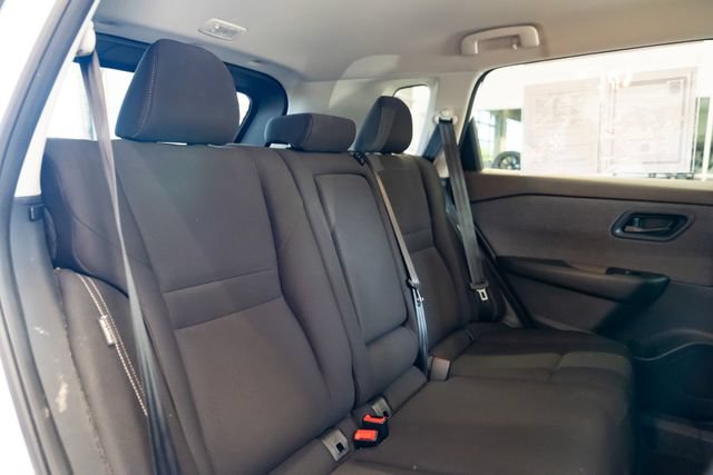 Used 2023 Nissan Rogue S AWD/4WD image 30
