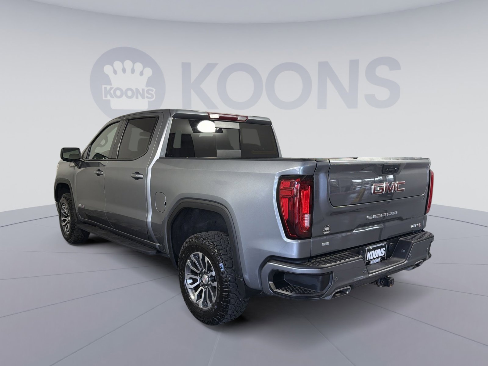 Used 2022 GMC Sierra 1500 AT4 w/ AT4 Premium Package AWD/4WD image 4