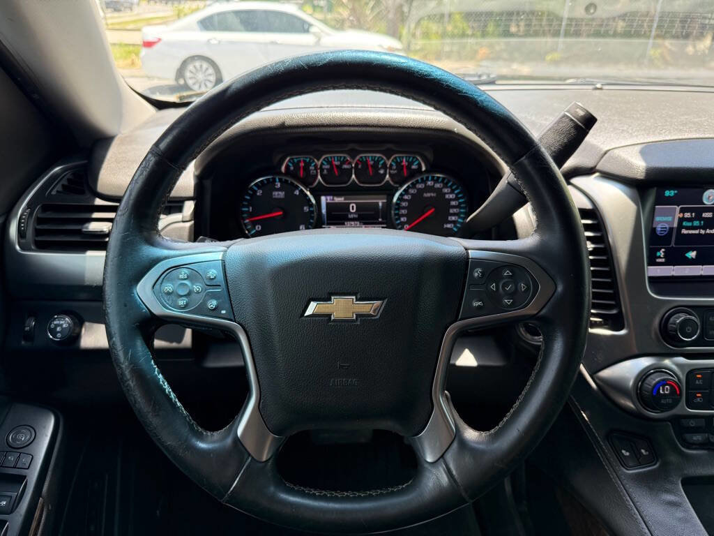 Used 2015 Chevrolet Suburban LT image 15