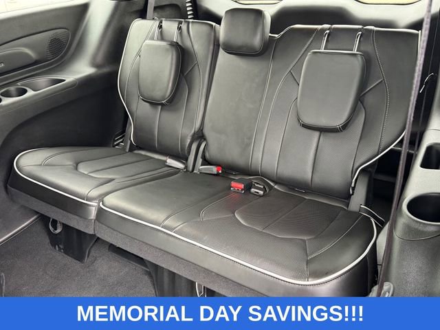 Used 2026 Chrysler Pacifica Limited FWD image 18