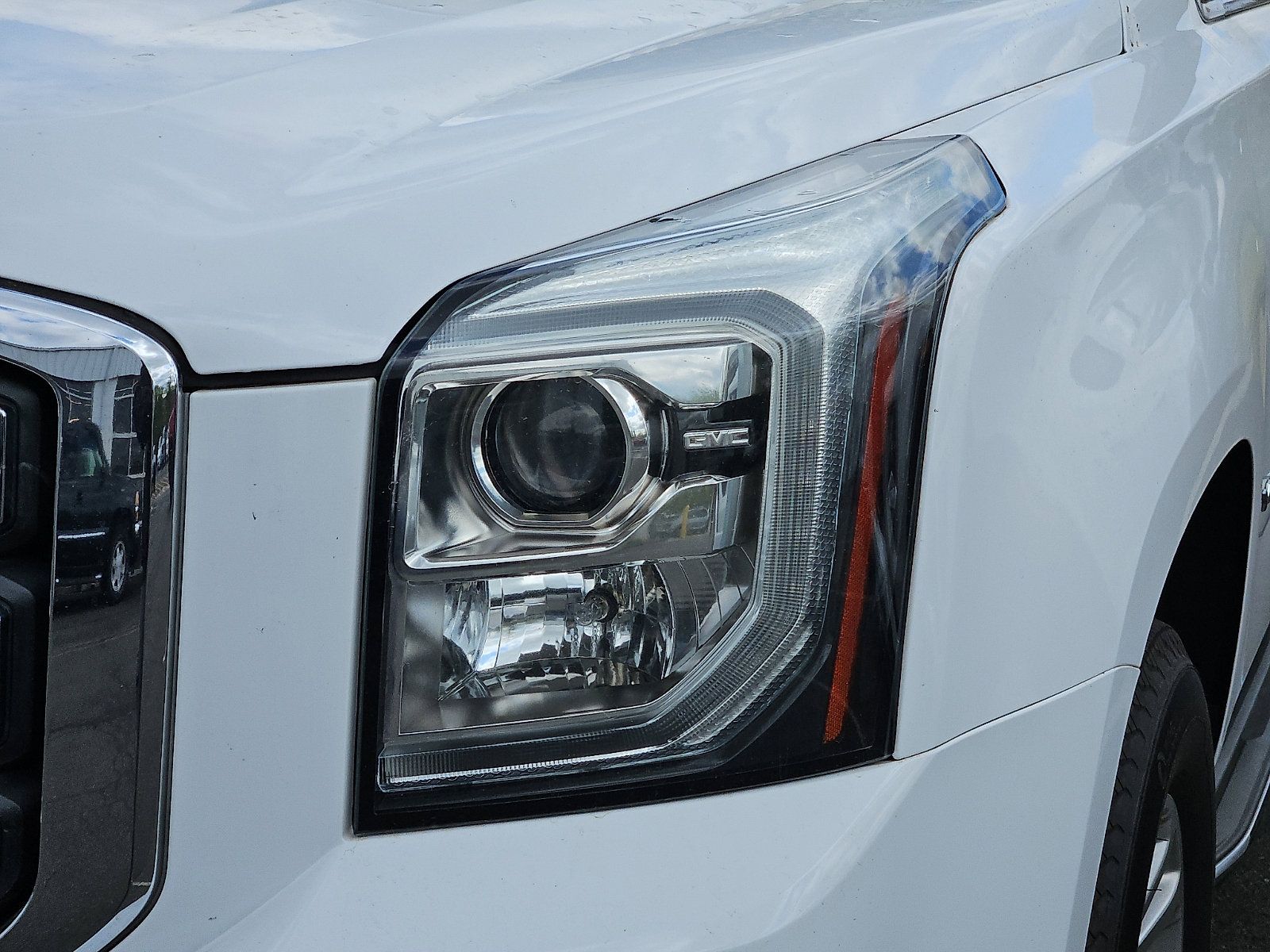 Used 2020 GMC Yukon SLT w/ Open Road Package AWD/4WD image 5