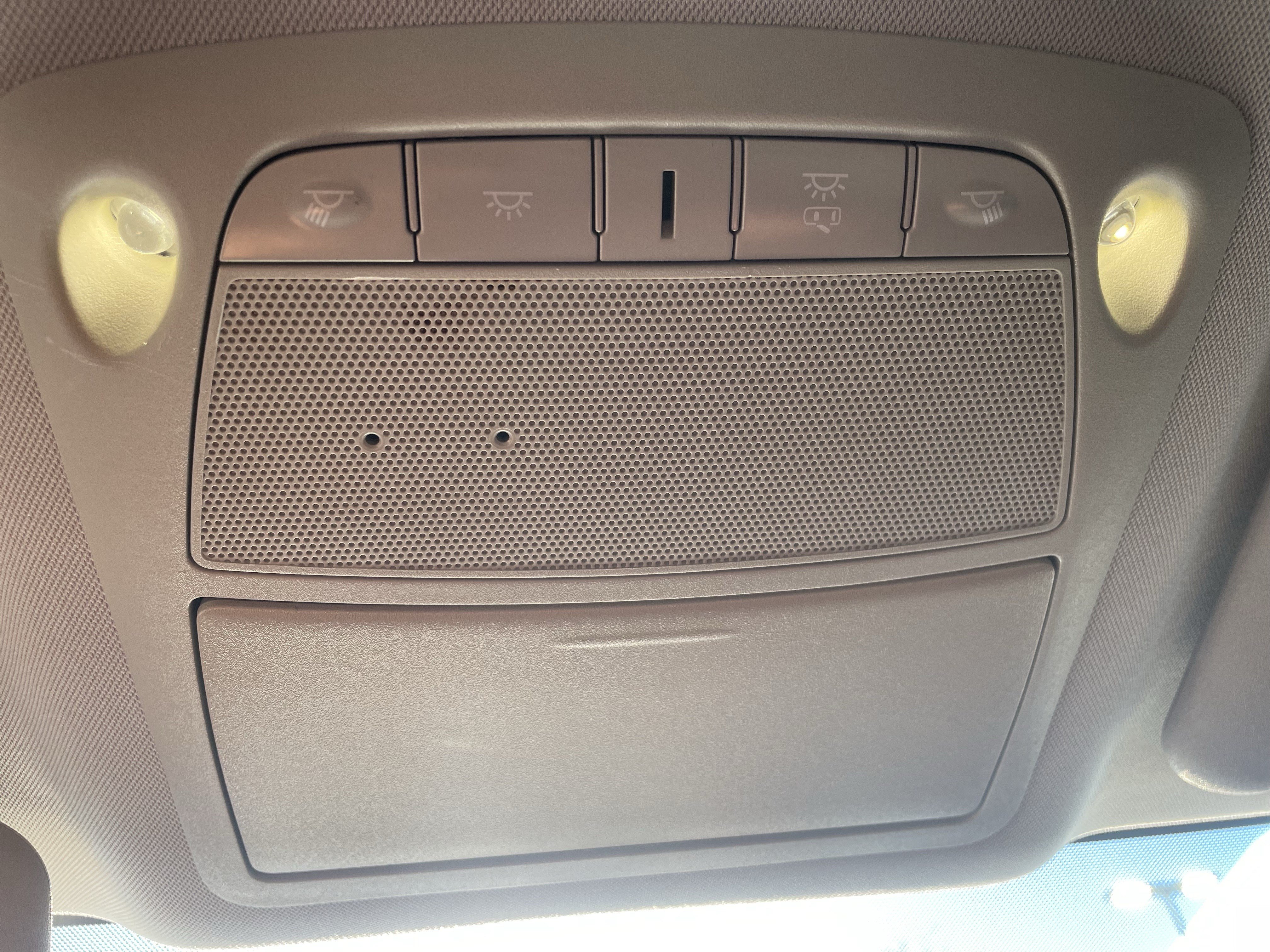 Used 2018 Nissan Rogue Sport S w/ S Appearance Package FWD image 27