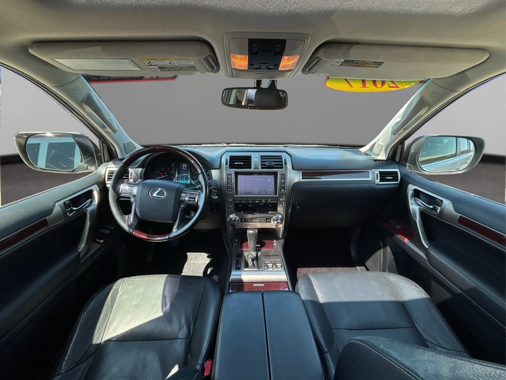 Used 2017 Lexus GX 460 Premium w/ Premium Package image 28