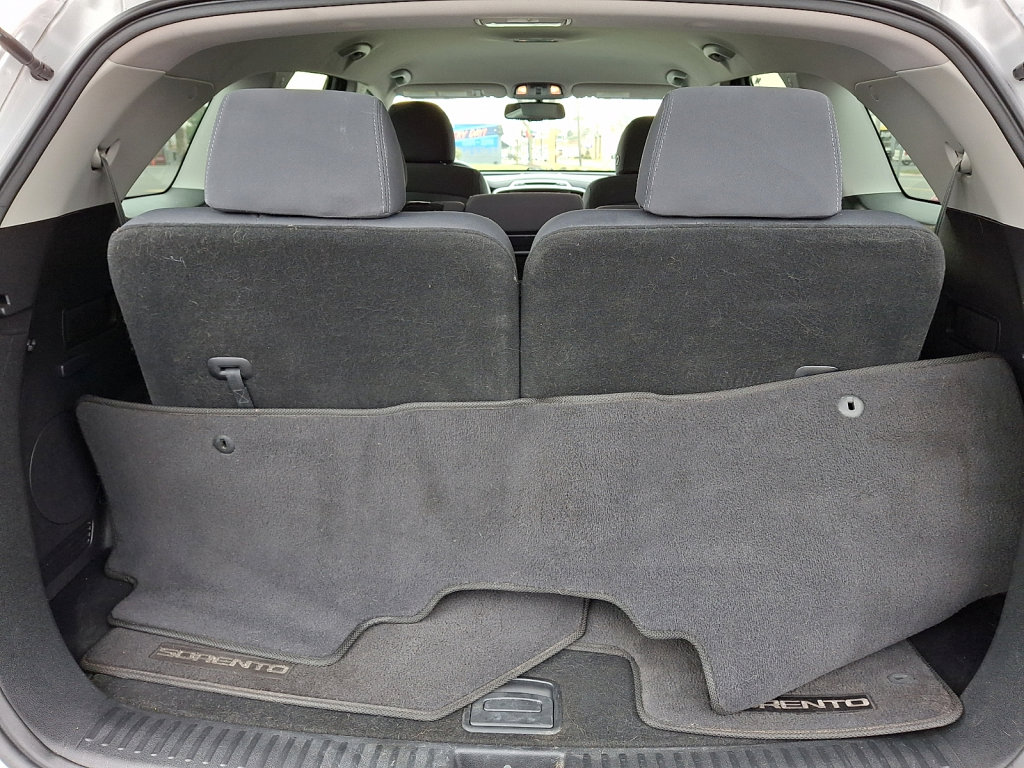 Used 2018 Kia Sorento LX image 17