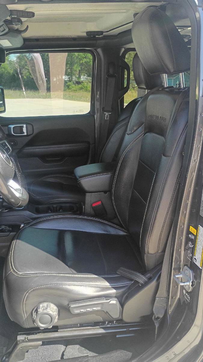 Used 2023 Jeep Gladiator Overland w/ Popular Equipment Package image 10