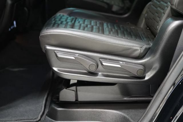Used 2023 Cadillac Escalade V AWD/4WD image 43