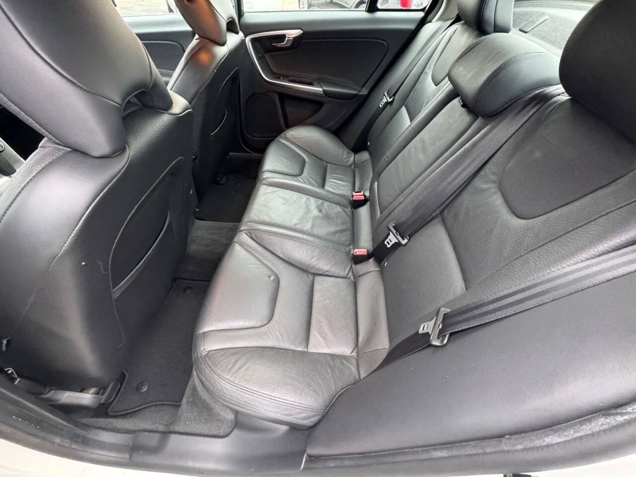 Used 2012 Volvo S60 T5 w/ Multimedia Pkg FWD image 16