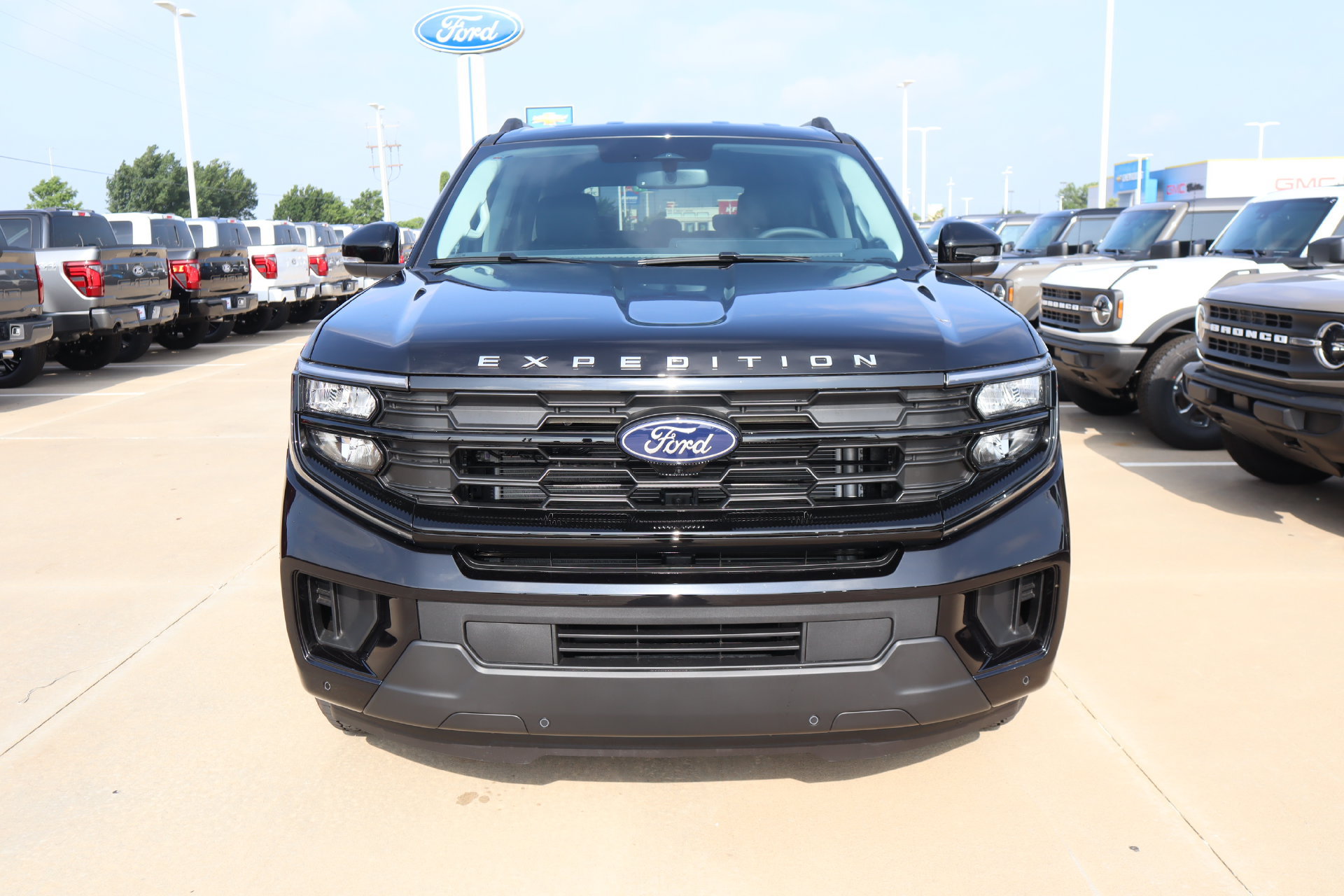 New 2026 Ford Expedition Active AWD/4WD image 12