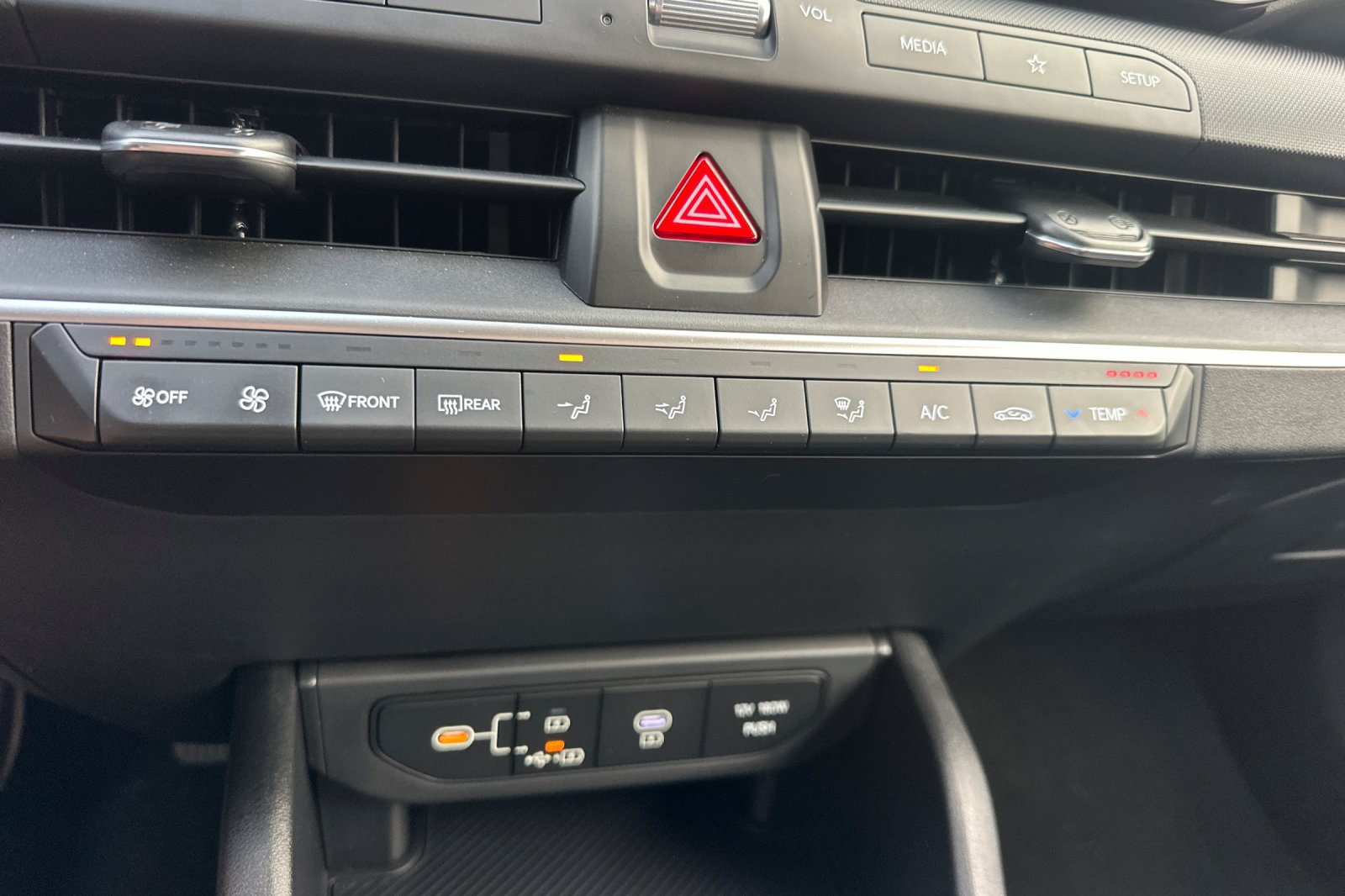 Used 2025 Kia K4 FWD image 26