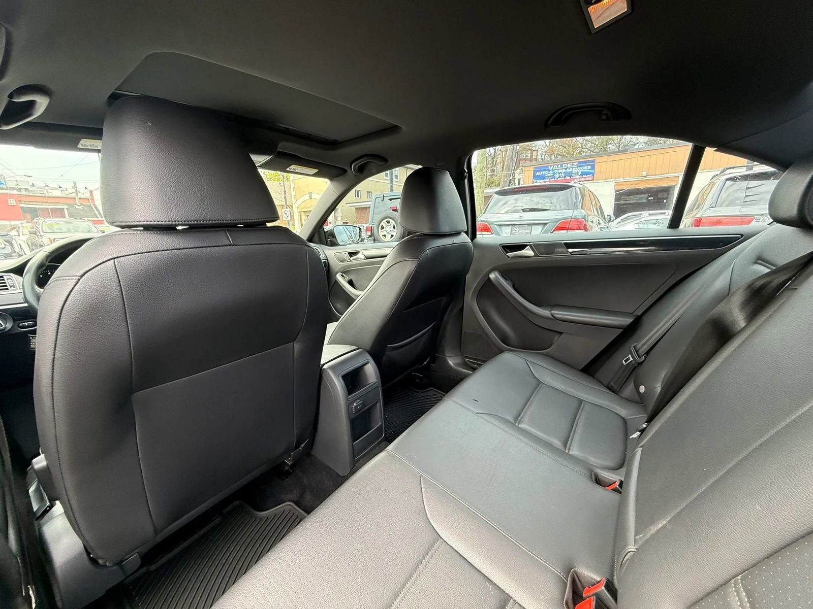 Used 2018 Volkswagen Jetta Sport FWD image 31