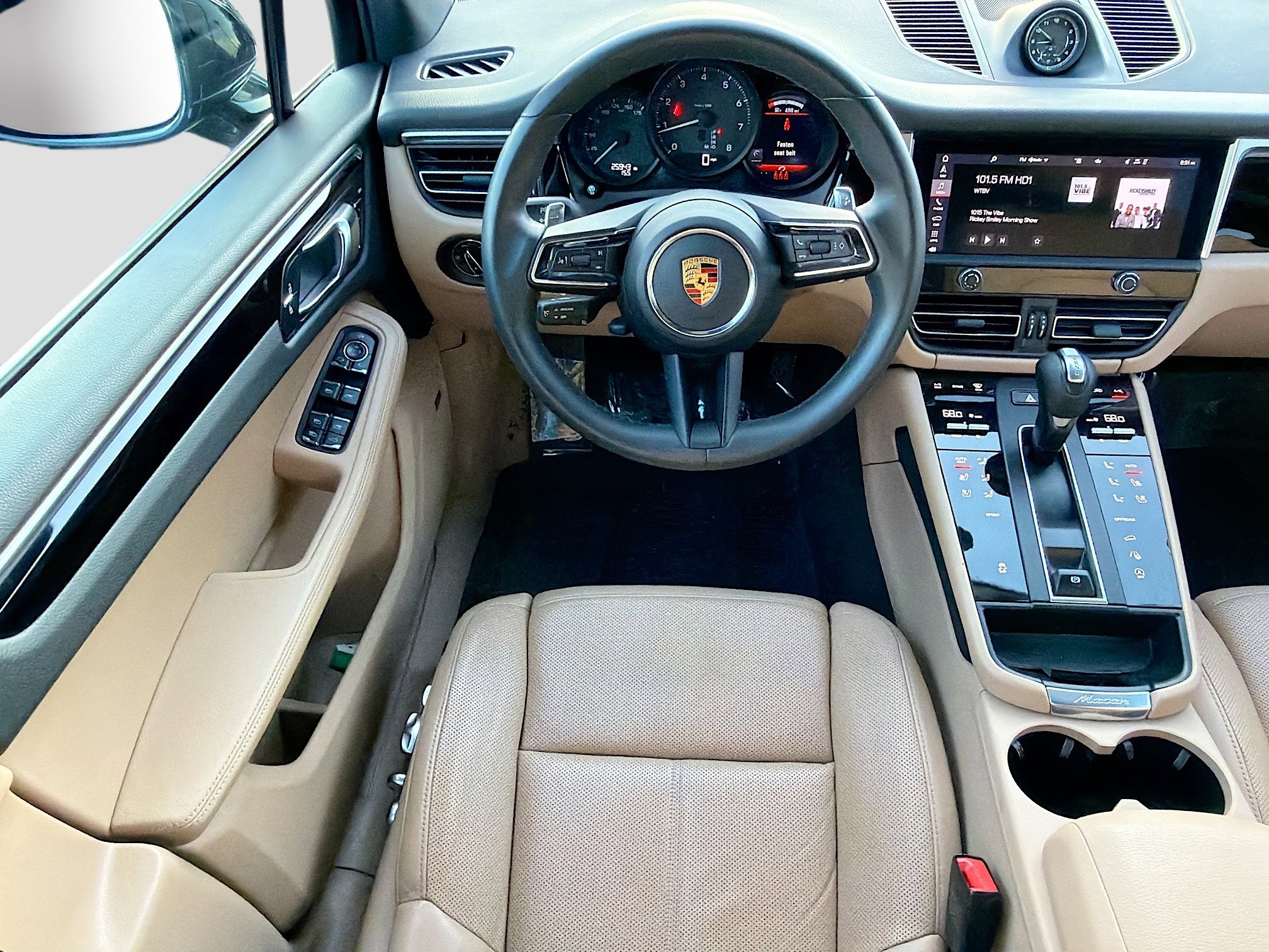 Used 2022 Porsche Macan image 17