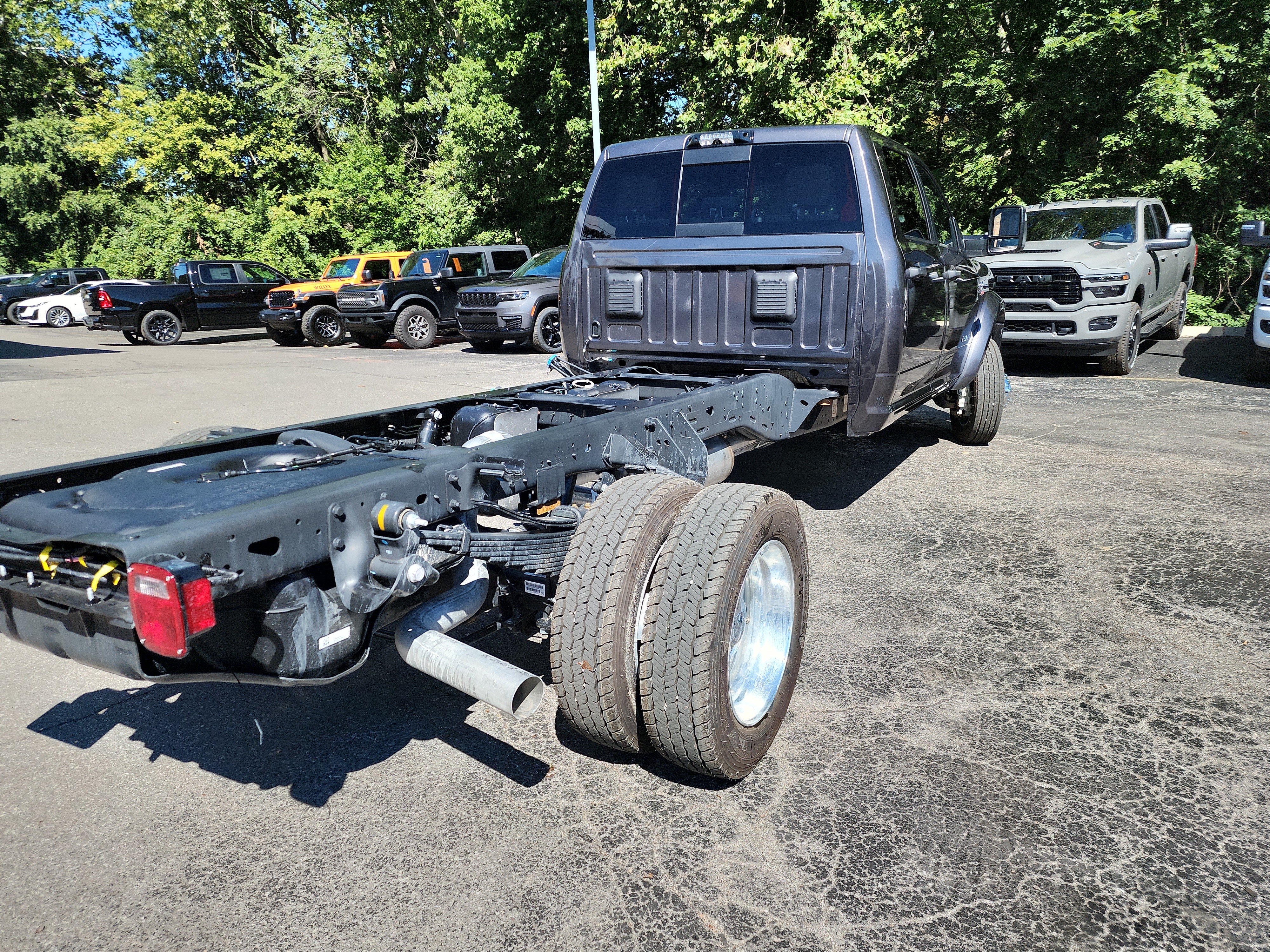 New 2026 RAM 5500 4x4 Crew Cab image 22