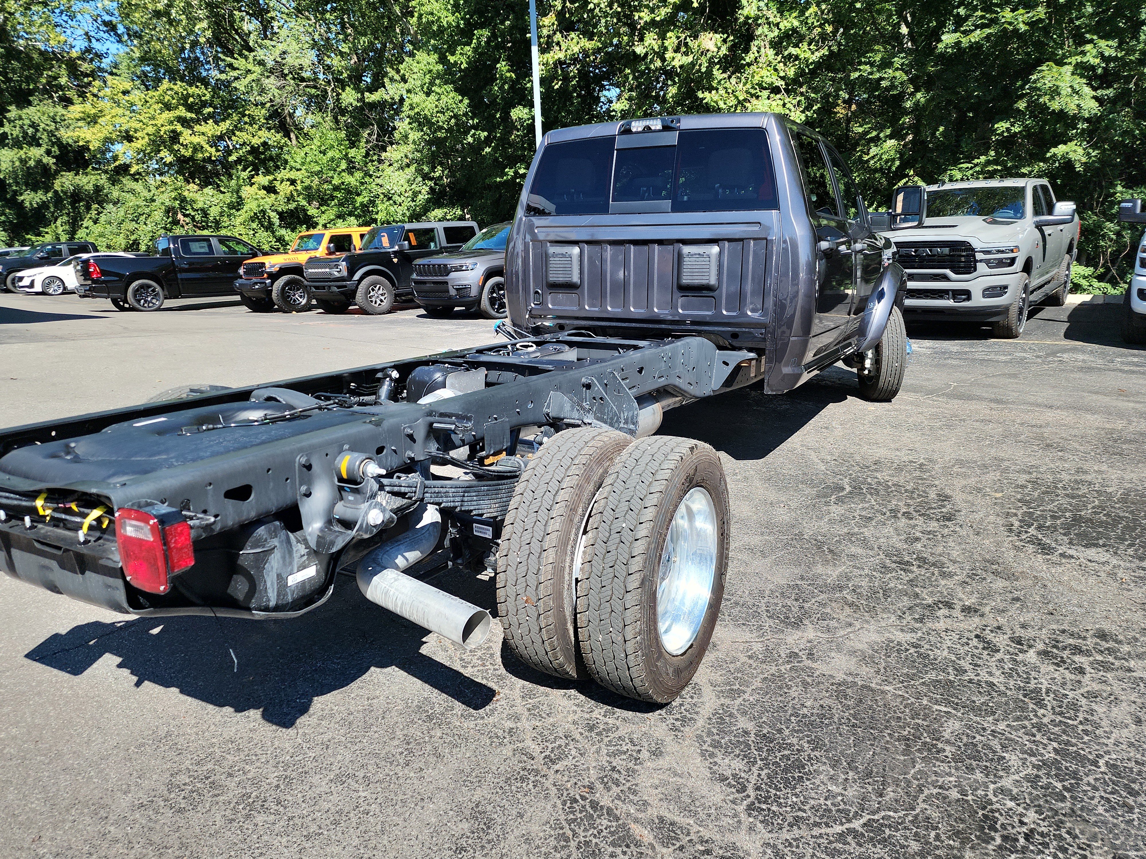 New 2026 RAM 5500 4x4 Crew Cab image 22