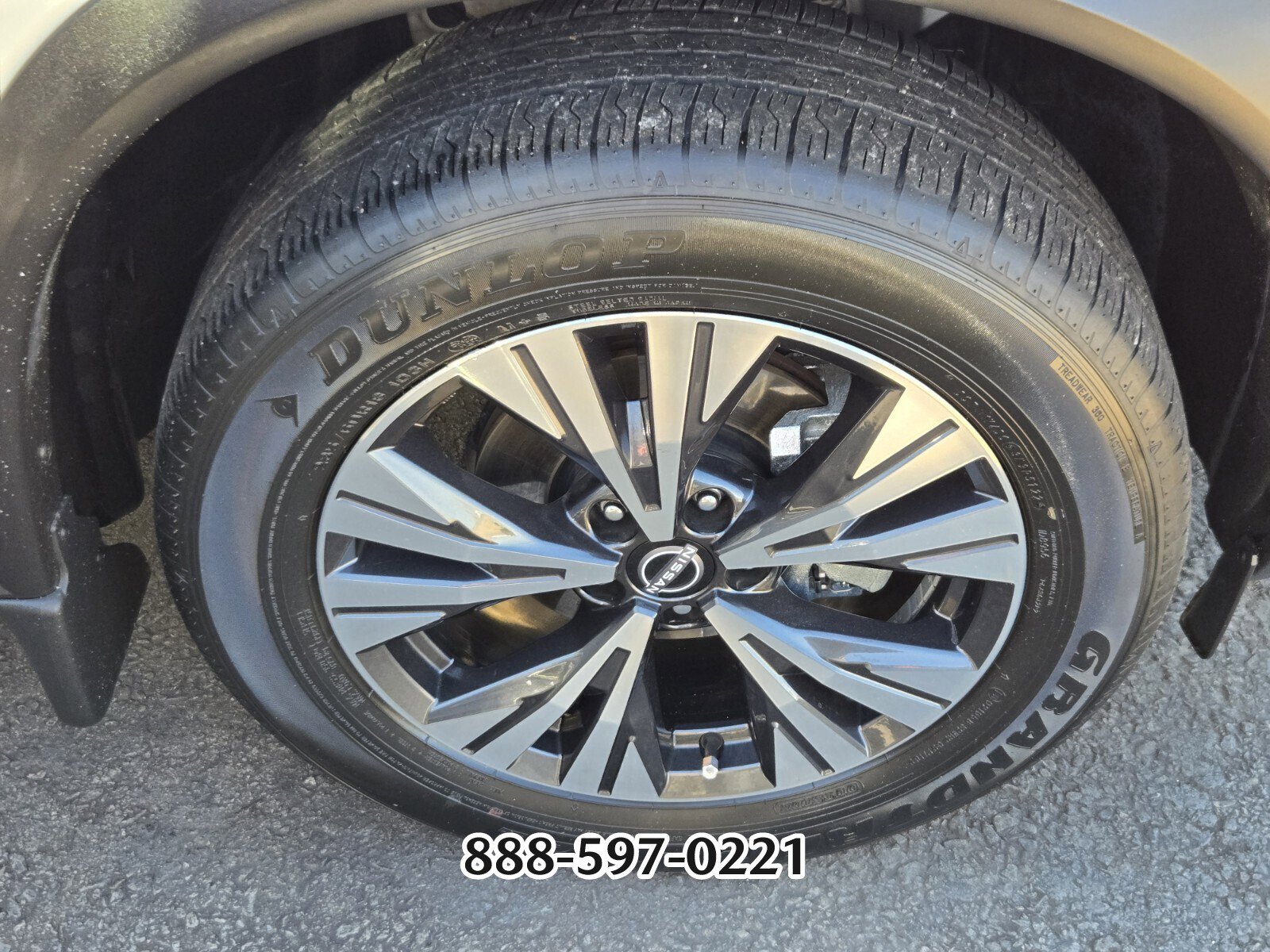 Used 2023 Nissan Rogue SV image 11