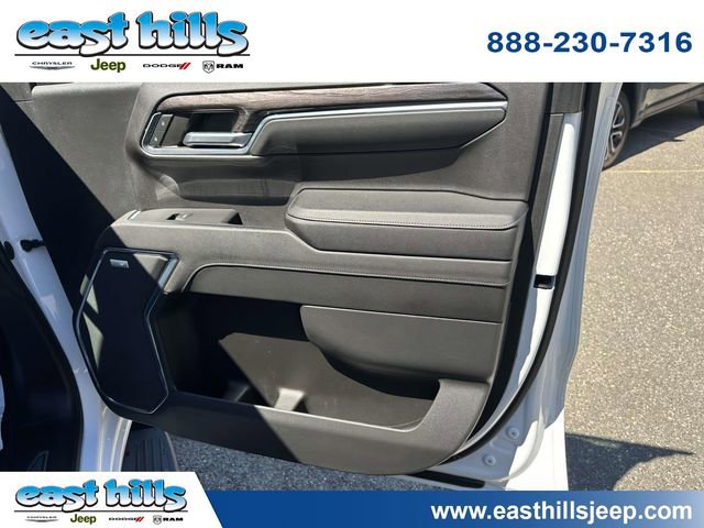 Used 2023 Chevrolet Silverado 1500 LTZ w/ LTZ Convenience Package II AWD/4WD image 29