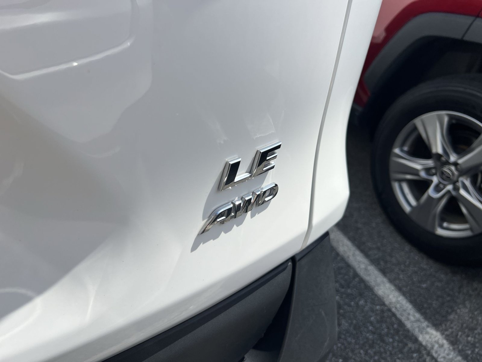 Used 2025 Toyota RAV4 LE AWD/4WD image 22